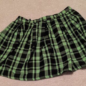 Hot Topic Green and Black Plaid Skater Skirt